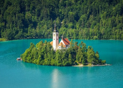 Private Tour: Lake Bled and Ljubljana from Zagreb 8:00 AM