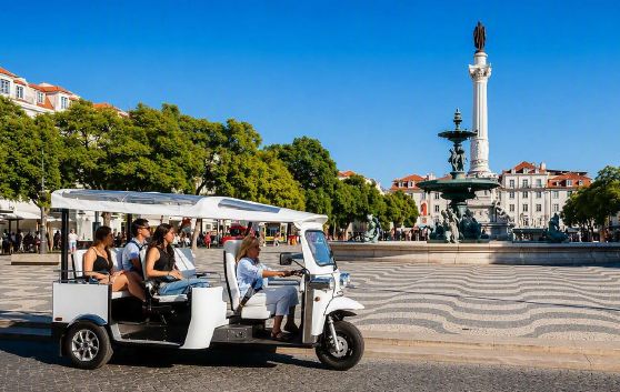Private Tour: Morning Lisbon Tuk Tuk Food and Wine Tour
