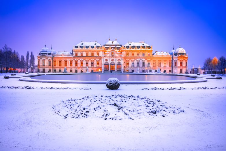 Christmas at Belvedere: Private Tour of the Upper Palace & Market