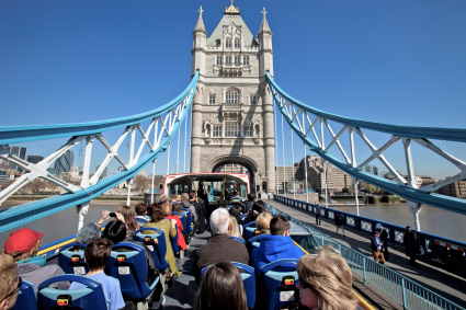 London Christmas Lights Sightseeing Bus Tour **VENDOR VOUCHER**