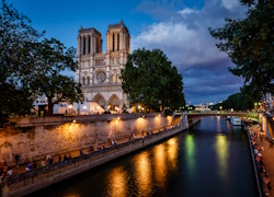 Paris by Night Sightseeing Bus Tour **VENDOR VOUCHER**