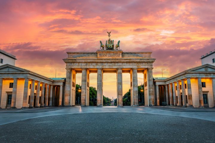 Berlin for Families with Spy Museum tickets: Private Tour