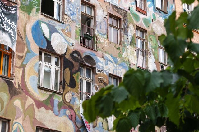 East Berlin's Street Art: Private Walking Tour