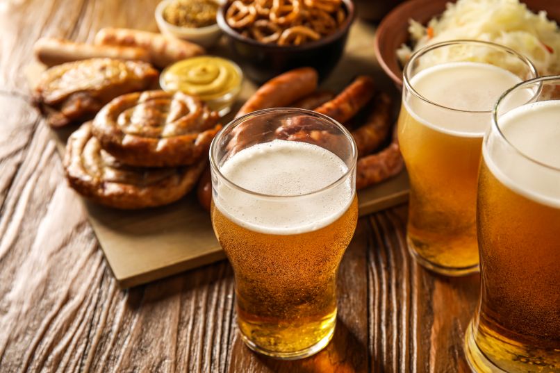 Flavours of Berlin: Private Food Tour including German Beer!