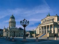 Shared Tour: Discover Berlin Morning Walking Tour 10:30AM