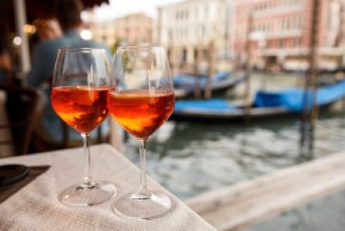 Gondola & Happy-Hour with a Sommelier Guide