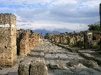 Shared Tour: Naples & Skip the Line Pompeii Tour with Lunch