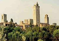 Small Group: The Tuscan Jewels in One Day: Siena, Monteriggioni, San Gimignano and Pisa Minivan Tour with hotel pick up and drop off **Non-Refundable**