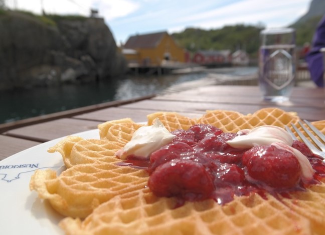 Shared Tour: Norwegian Street Food Tour 11:00AM