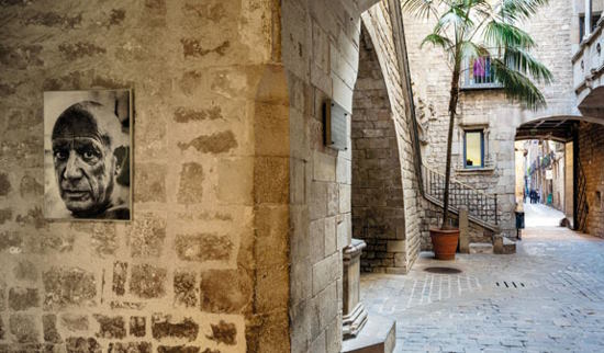 Small Group: Picasso Walking Tour 10AM