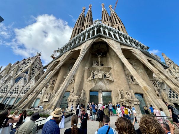 Small Group: Sagrada Familia Tour for Kids & Families