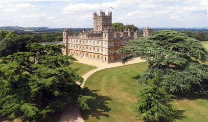 Small Group Tour: Downton Abbey and Village Tour