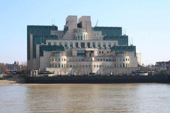 Shared Tour: James Bond Film Locations Bus Tour in London** VENDOR VOUCHER**