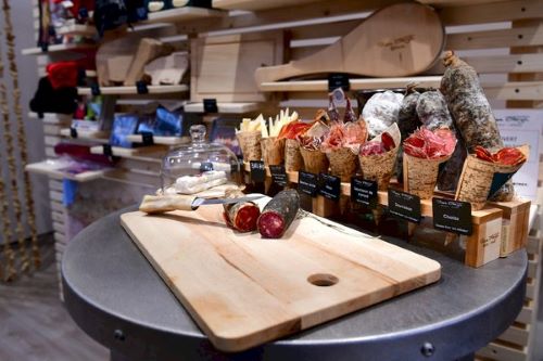 Private Tour: Bordeaux Beyond the Bottle: Private Gourmet Food & Wine Tour