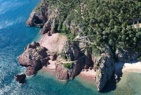 Private Tour: The Cote d'Azur to St Tropez Cruise for 9 hours in 52ft Princess V50 Yacht