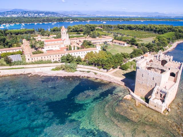 Private Tour: Cannes and Saint Honorat Island from Nice