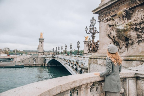 Private Best of Paris - Panoramic Tour Luxury Service with E-Class and V-Class Mercedes