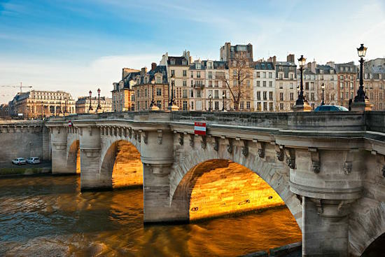 Private Paris Starts Here -Tour for First Time Visitors - Notre Dame to Louvre Afternoon Walking Tour with Hotel Pick-up - 2pm