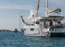 Small Group Tour: Half Day Morning Sailing Cruise from Athens