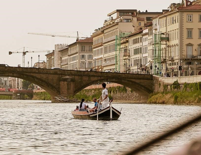 Florentine Gondola Boat Tour - 6pm