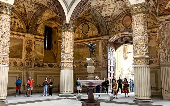Small Group: Palazzo Vecchio Secret Passages Guided Tour with Skip the Line Admission