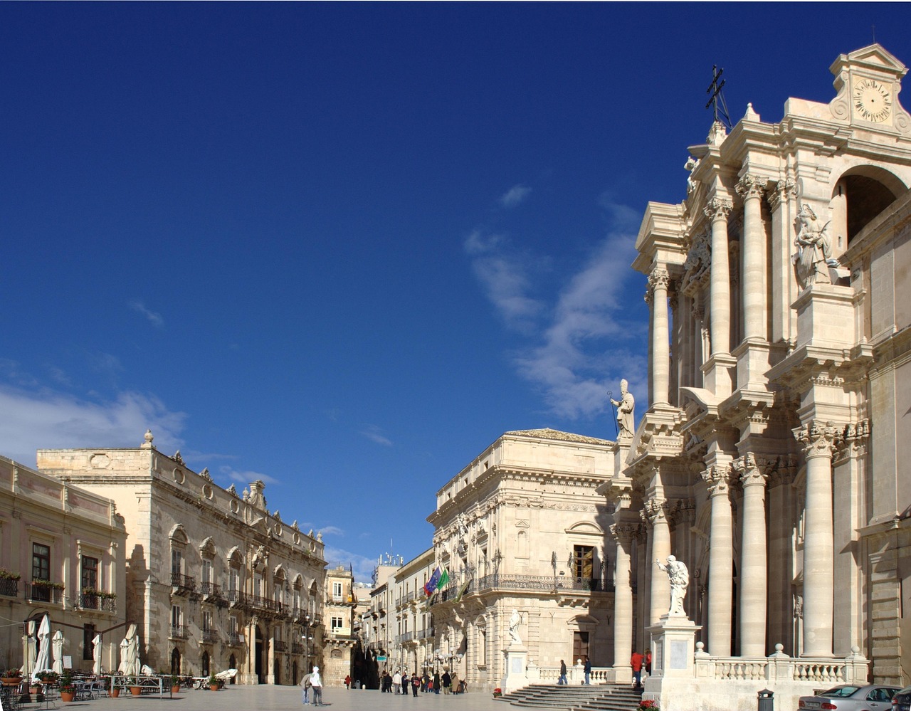 Private Tour: Noto and Siracusa with Light Lunch in Food Market