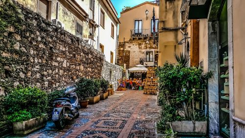 Private Tour: Private Taormina Food and Wine Walking Tour