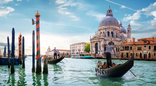 Small Group: VIP Venice Walking Tour with Gondola Ride