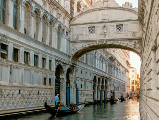 Gondola Ride Underneath the Bridges of Sighs with app commentary 3pm