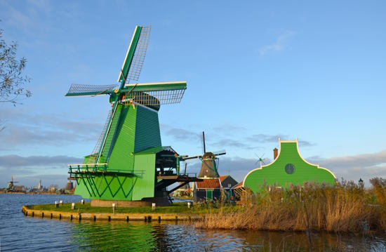 Shared Zaanse Schans Tour: Windmills, Clogs & Cheese-Making Experience (Afternoon)