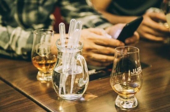 Private Couple Experience: A whisky tour through Glasgow's most culturally vibrant neighbourhood