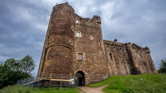 Small Group: Outlander Castles & The Scottish Countryside Day Tour with castle entry