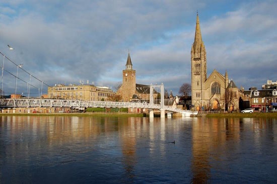 Shared Tour: Inverness Walking Tour by a Local