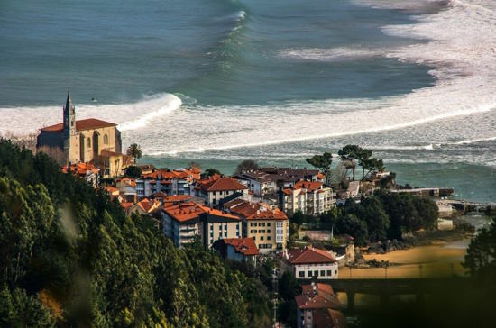 Small Group: Gaztelugatxe, Mundaka, Gernika