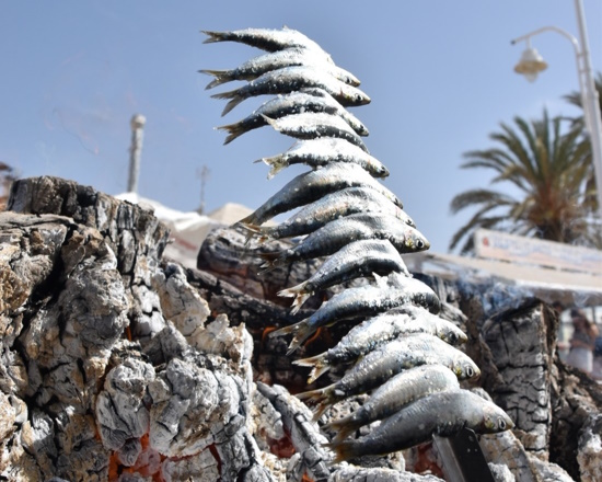 Private Tour: Show Cooking Espetos and Traditional Seafaring Neighborhood