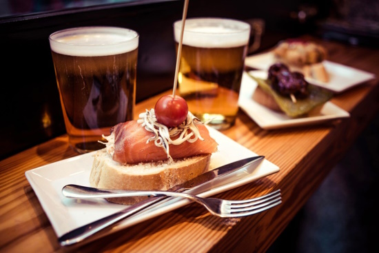 Private Tour: Tapas Tour Granada. Foodie Tour