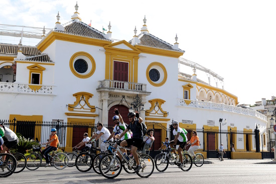 Private Tour: Sevilla bike tour from hotel + monumental 2:30PM