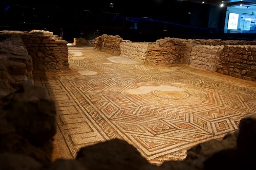 Private Villa Antiopa Tour (3 hours)