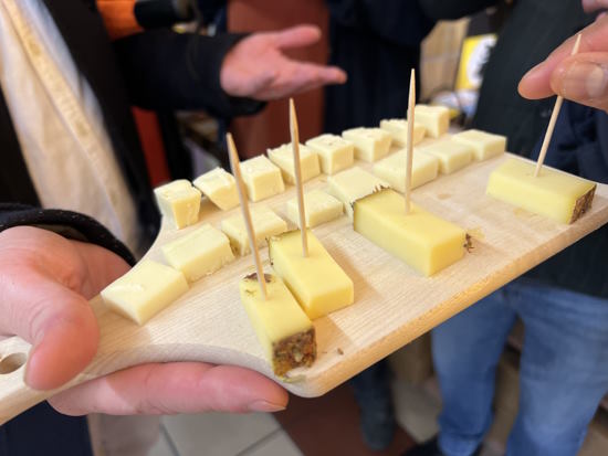 Private Tour: Zurich Secret Food Guided Walking Tour