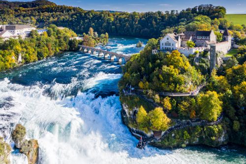 Small Group Tour: Zurich, Lindt and Rhine Falls